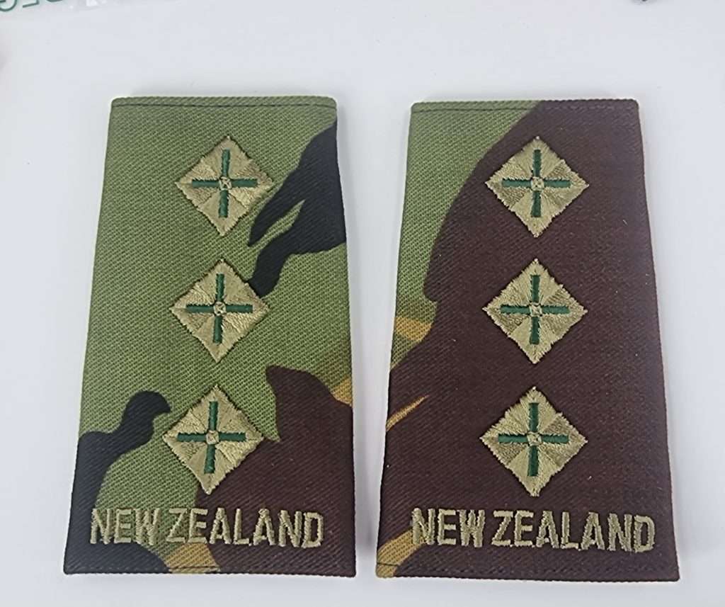 New Zealand DPM Army Captain Rank Slides Pair - Trade In Military