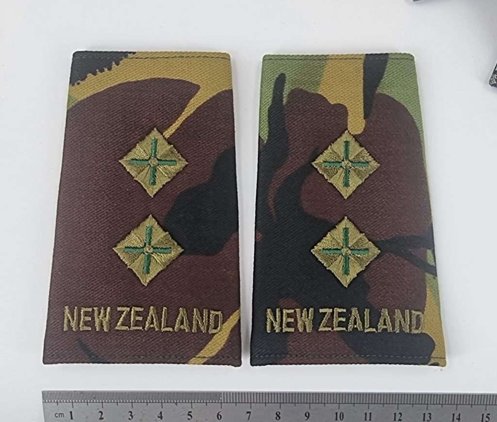 New Zealand DPM Army Lieutenant Rank Slides Pair - Trade In Military