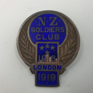 WWI 1916-1919 New Zealand Soldiers Club London Badge