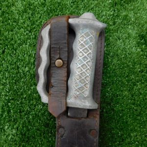 WWII New Zealand Knuckle Fighting Knife with Scabbard