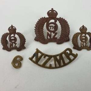 WWI New Zealand 6th Manawatu Cap Badge, Collars Shoulder Titles Set