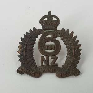 New Zealand 6th Manawatu Mounted Rifles Collar Badge
