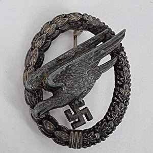 WWII German Fallschirmjager Paratroopers Luftwaffe Badge
