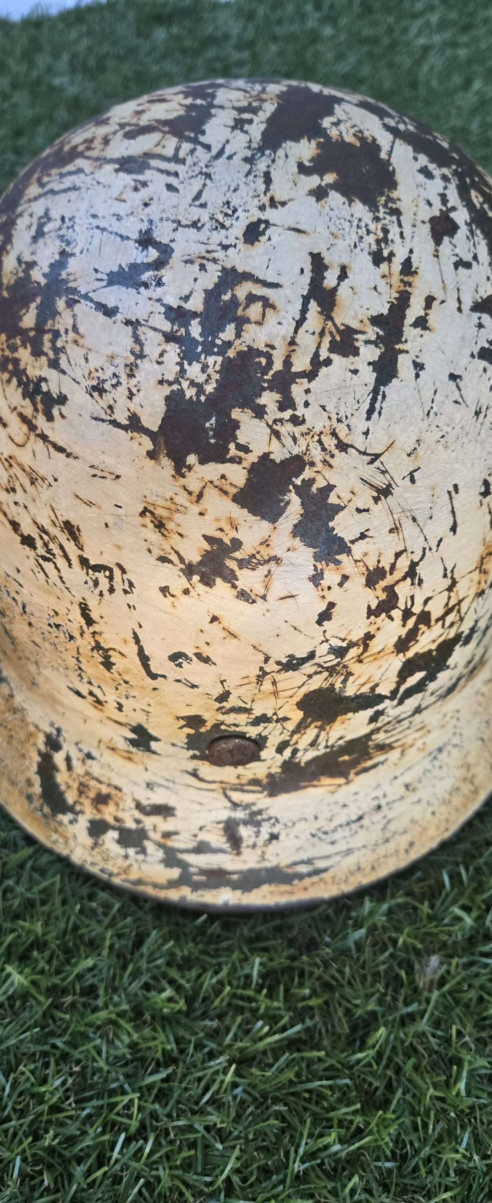WWII German Heer M40 Winter Camo Helmet - Image 6