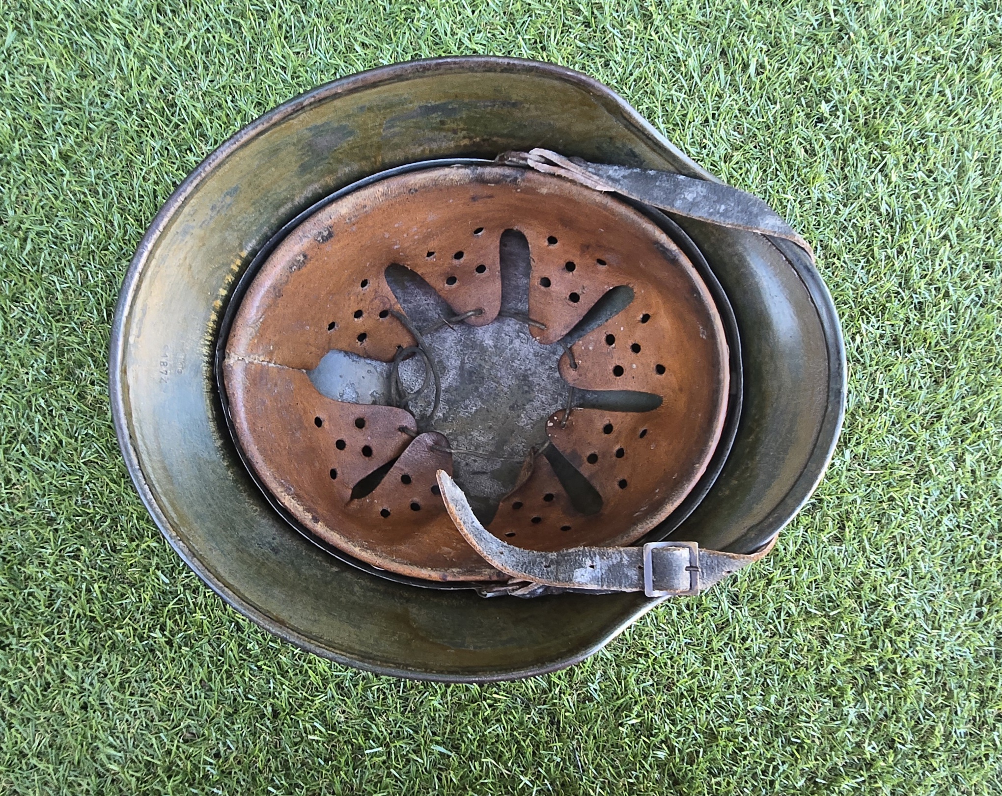 WWII German Heer M40 Winter Camo Helmet - Image 11