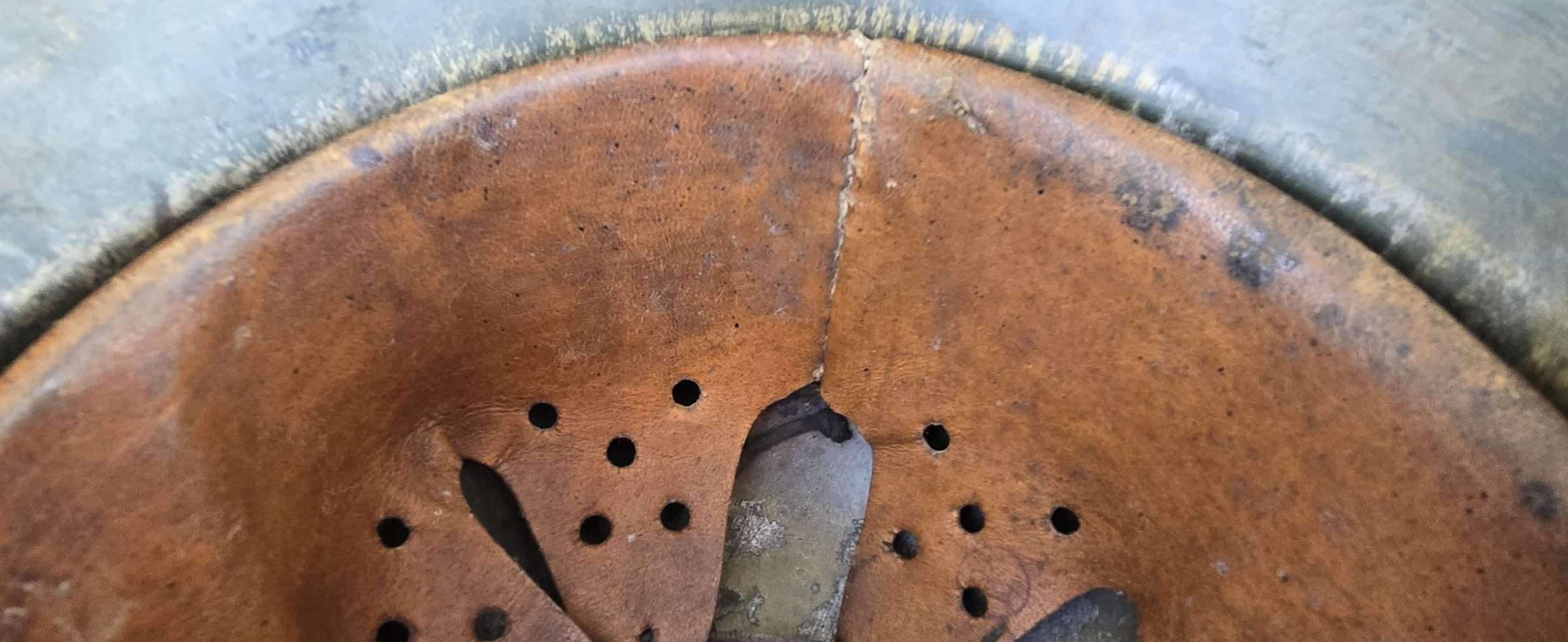 WWII German Heer M40 Winter Camo Helmet - Image 22